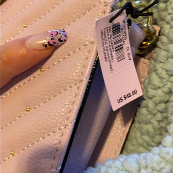 Gorgeous Victoria Secret Lavender purse NWT - Picture 4 of 4